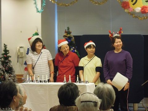 ハンドベル　演奏職員　クリスマス会