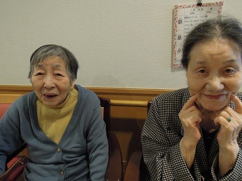 ＮさんとＯさん　笑顔勝負