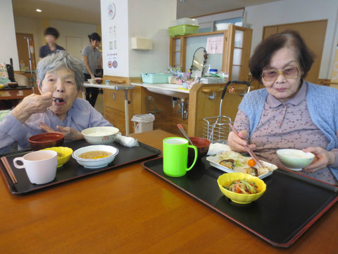 昼食の風景